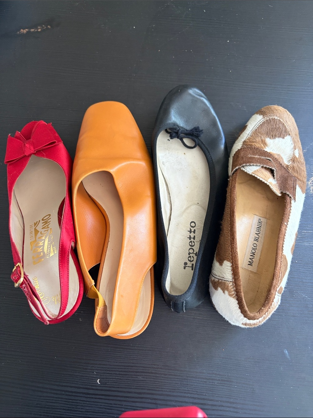 Single high end shoes must size 6 one is size 8